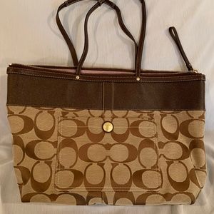 Coach Signature Tote